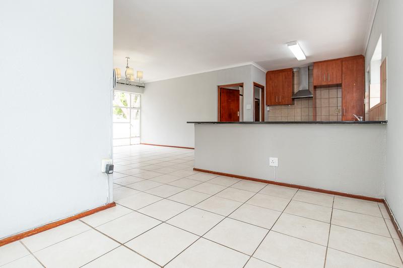 To Let 3 Bedroom Property for Rent in Meadowridge Western Cape